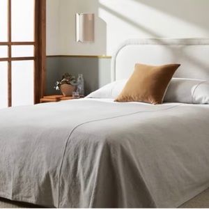 NWT Parachute Heirloom Full/Queen Bedspread in Natural Linen and Cotton